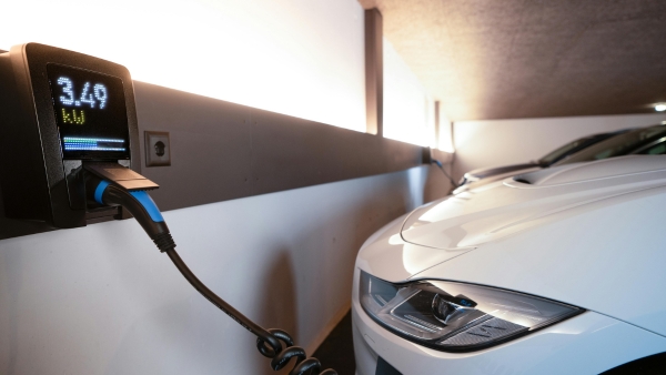 Wallbox y cargador de coche eléctrico con electricista en Montgat